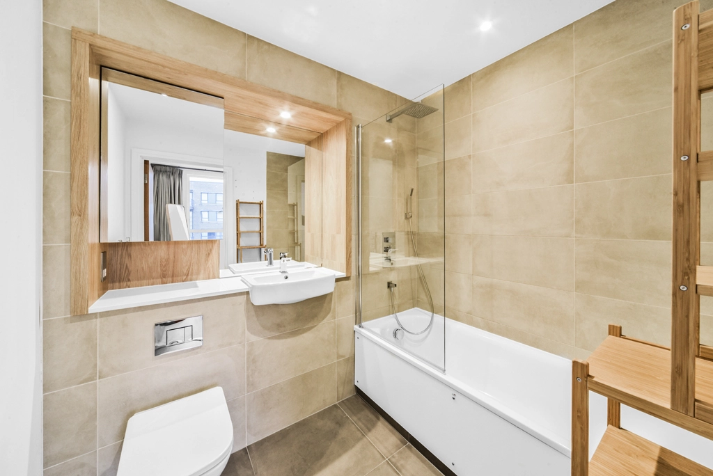 2 bedrooms apartments/flats for sale in Winchester Square, Rotherhithe - SE8 view 6