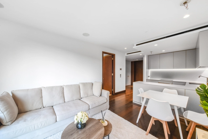 1 bedroom apartments/flats to sale in Kings Gate Walk, Belgravia-image 3