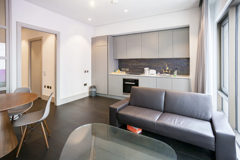 Studio apartments/flats for sale in Victoria Street, Westminster - SW1H view 3