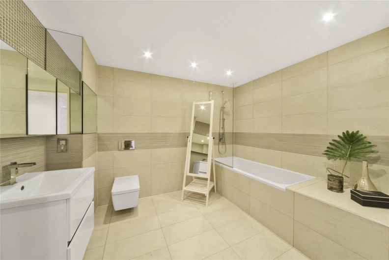 1 bedroom apartments/flats to sale in Whiting Way, Surrey Quays-image 7
