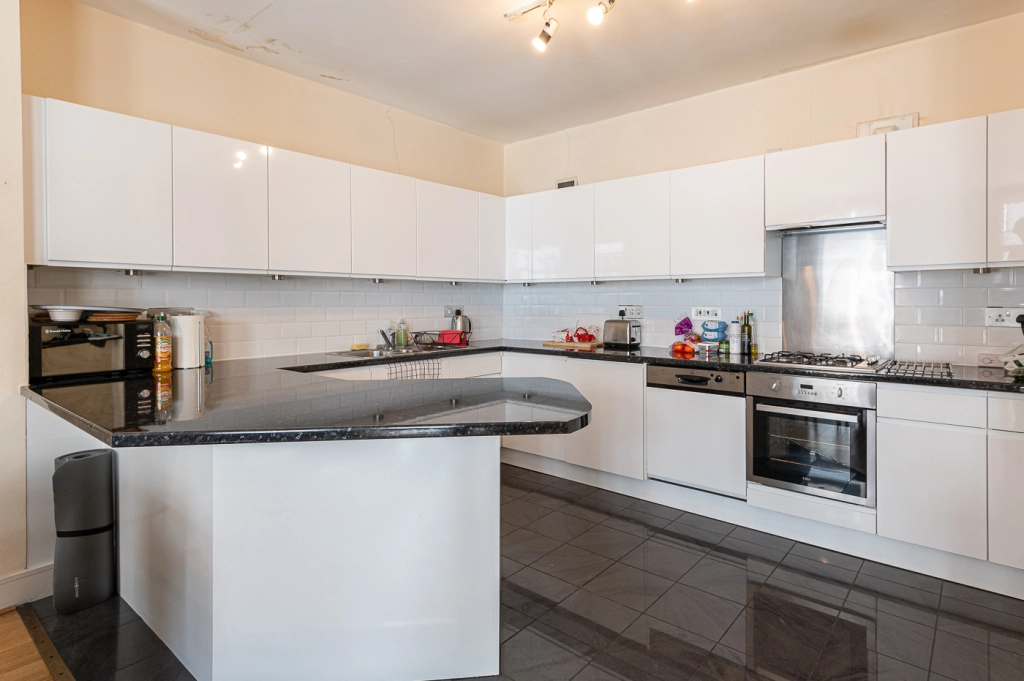 2 bedrooms apartments/flats for sale in Westbourne Grove, Notting Hill - W2 view 4
