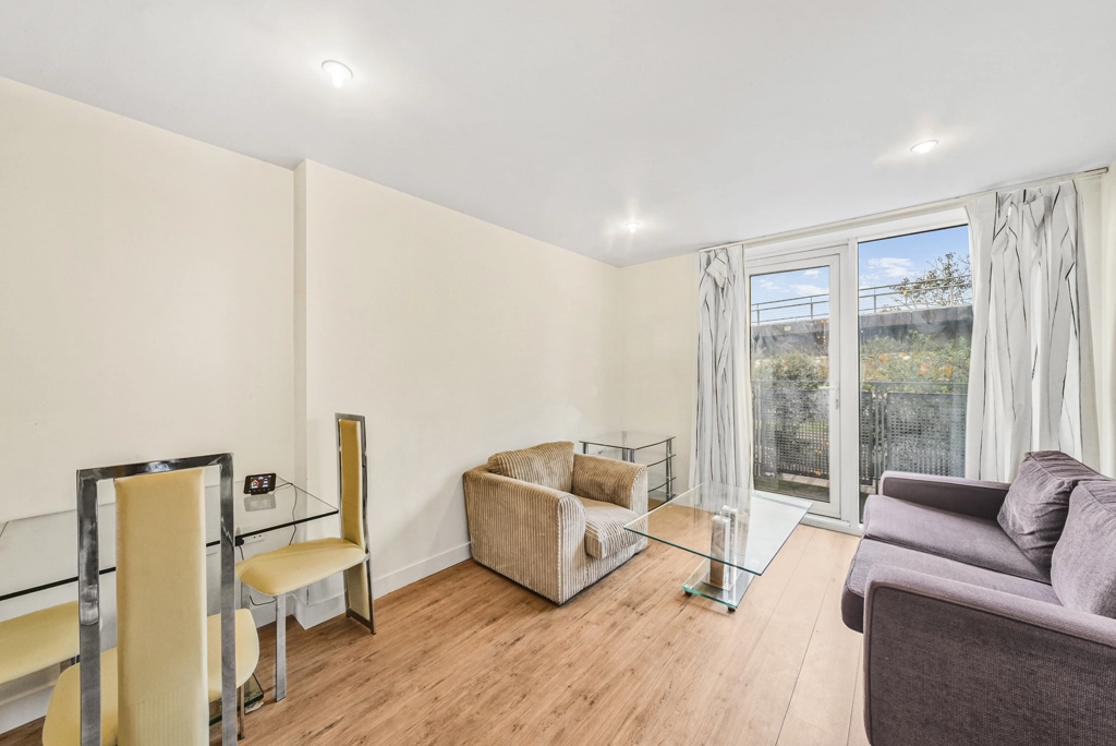 1 bedroom apartments/flats for sale in Deals Gateway, Deptford - SE13 view 2