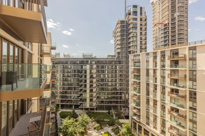 2 bedrooms apartments/flats for sale in Fountain Park Way, White City - W12 view 1