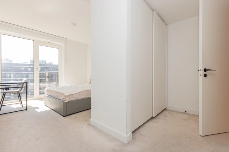 2 bedrooms apartments/flats for sale in Fountain Park Way, White City - W12 view 7