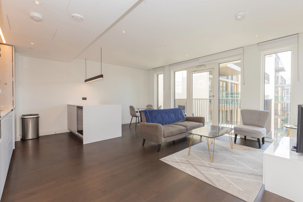 2 bedrooms apartments/flats for sale in Fountain Park Way, White City - W12 view 2