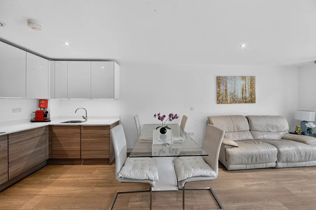 3 bedrooms apartments/flats for sale in Whiting Way, Surrey Quays - SE16 view 10