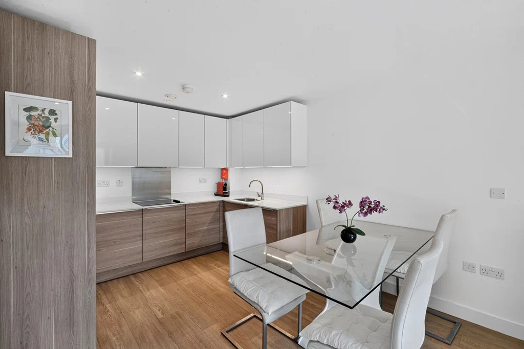 3 bedrooms apartments/flats for sale in Whiting Way, Surrey Quays - SE16 view 9