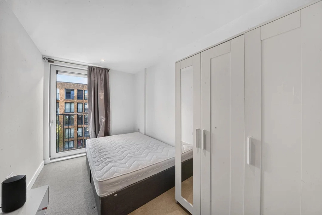 3 bedrooms apartments/flats for sale in Whiting Way, Surrey Quays - SE16 view 13