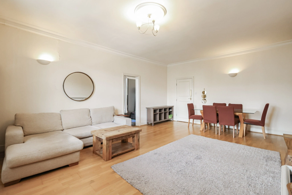 2 bedrooms apartments/flats for sale in Holland Road, Shepherds Bush - W14 view 3