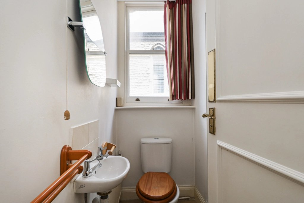 2 bedrooms apartments/flats for sale in Holland Road, Shepherds Bush - W14 view 15