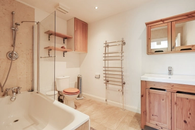 Holland Road, Shepherds Bush - W14 view 7