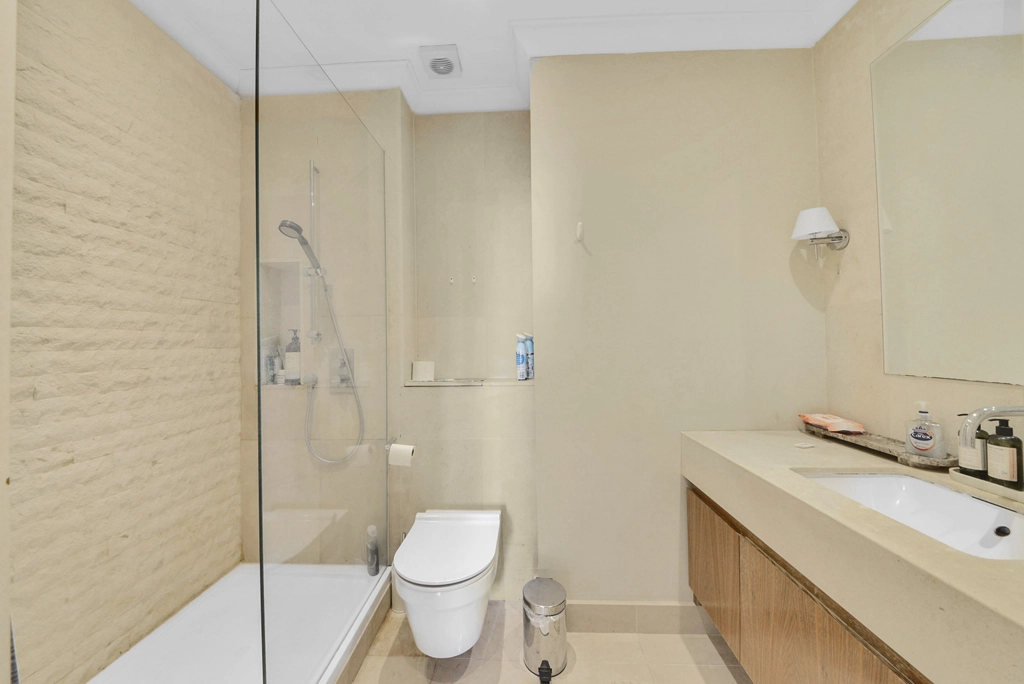 2 bedrooms apartments/flats for sale in Holland Park Avenue, Holland Park - W11 view 11