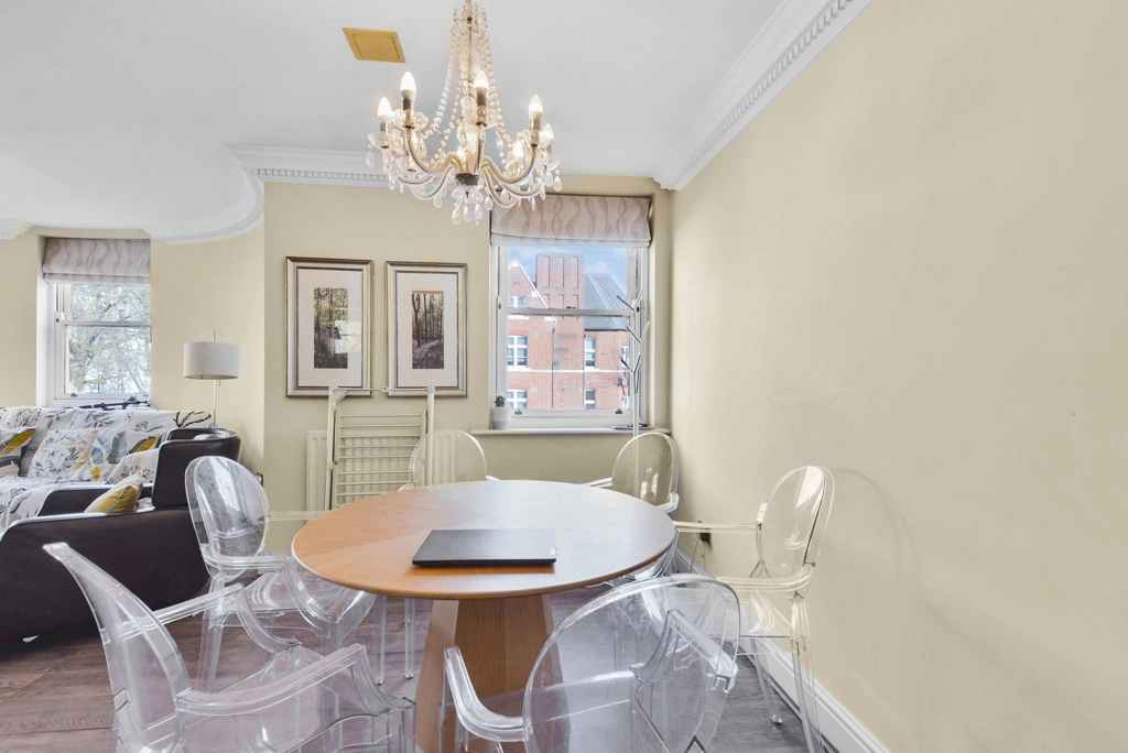 2 bedrooms apartments/flats for sale in Holland Park Avenue, Holland Park - W11 view 8