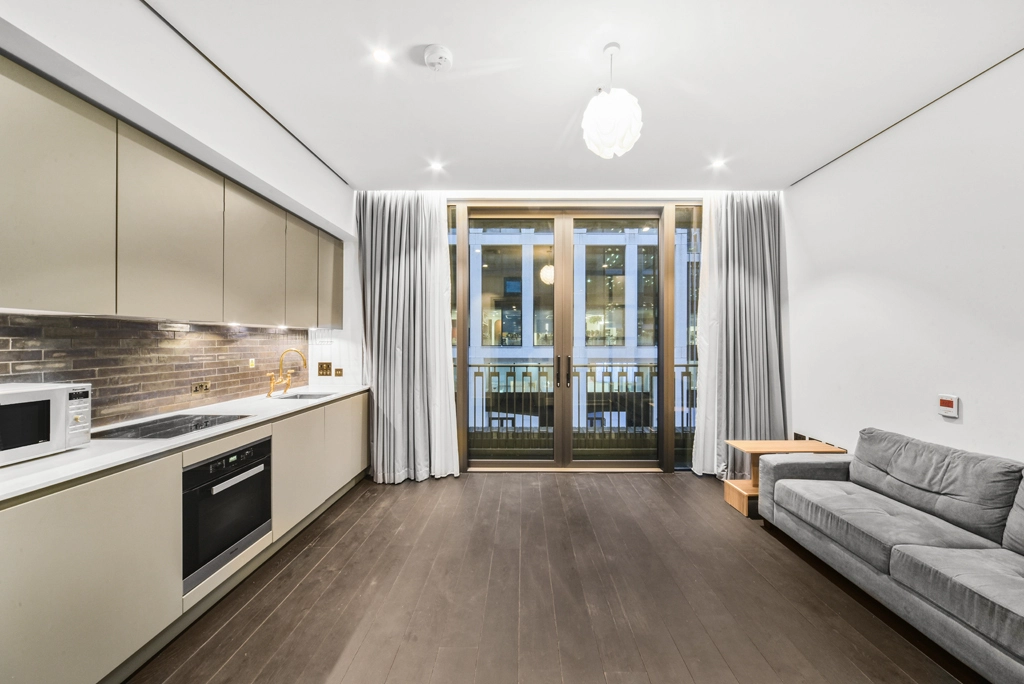 Studio apartments/flats for sale in Victoria Street, Westminster - SW1H view 2