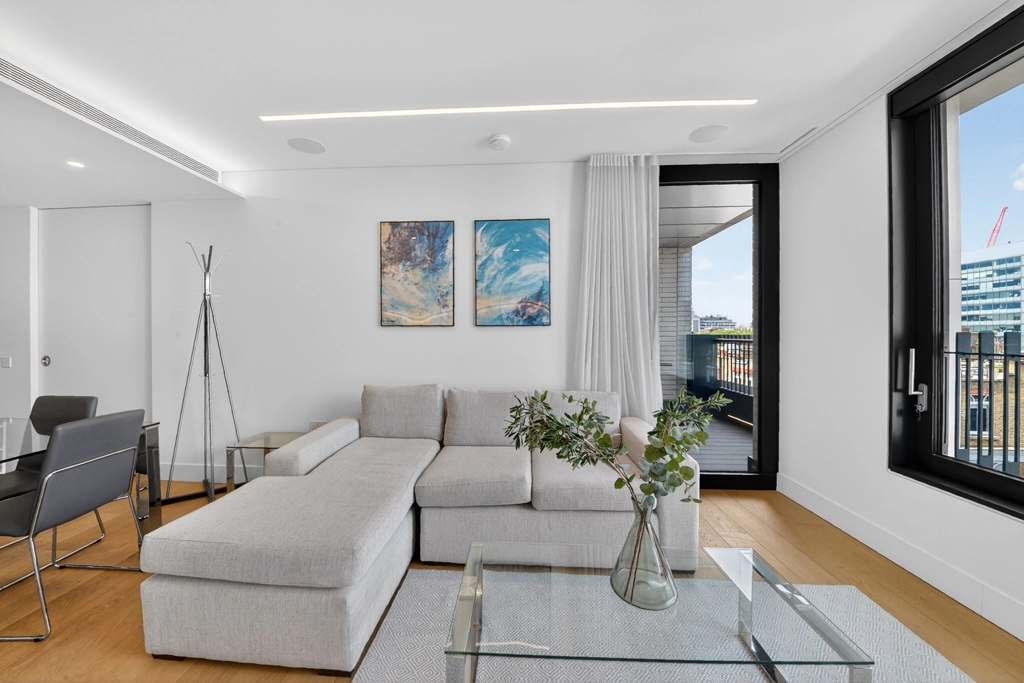 1 bedroom apartments/flats for sale in Rathbone Place, Marylebone - W1T view 9