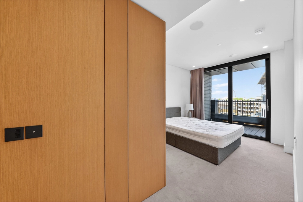 1 bedroom apartments/flats for sale in Rathbone Place, Marylebone - W1T view 13