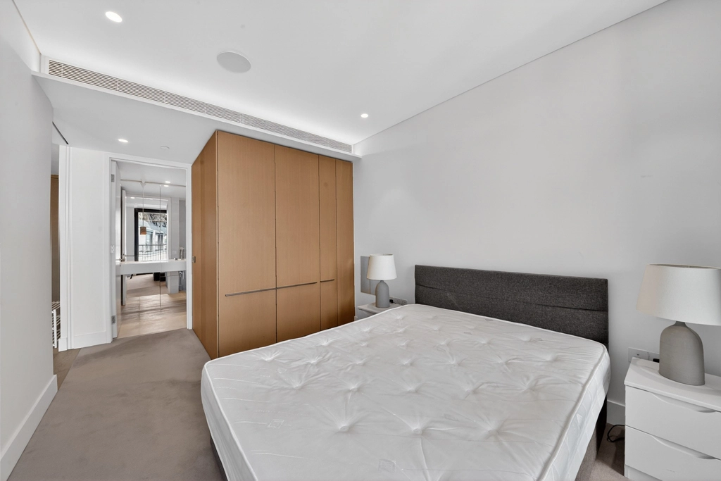 1 bedroom apartments/flats for sale in Rathbone Place, Marylebone - W1T view 14