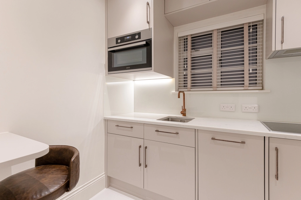 1 bedroom apartments/flats for sale in Vicarage Gate, Kensington - W8 view 13