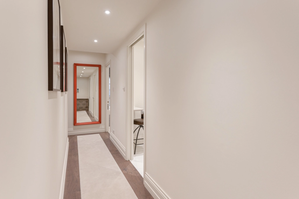 1 bedroom apartments/flats for sale in Vicarage Gate, Kensington - W8 view 8