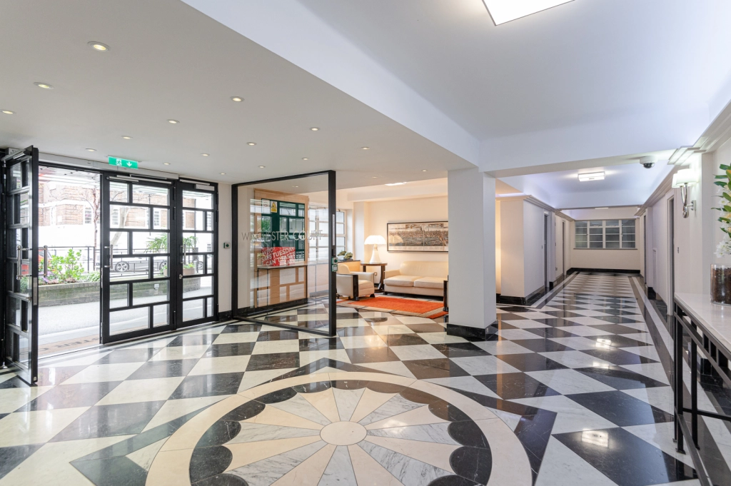 1 bedroom apartments/flats for sale in Vicarage Gate, Kensington - W8 view 20