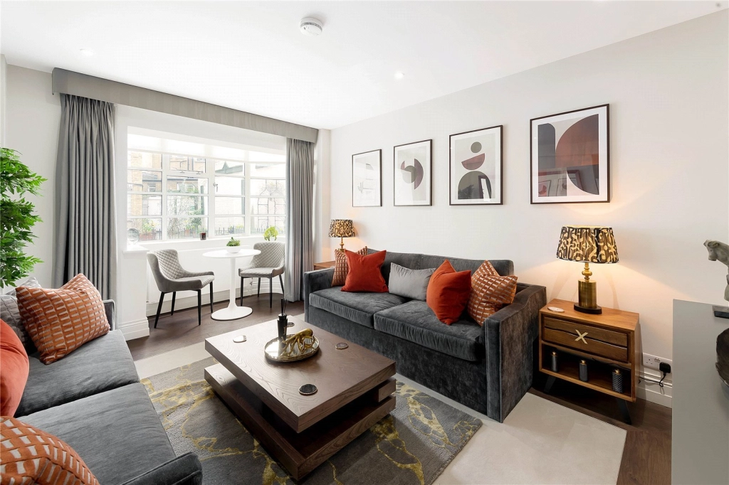 1 bedroom apartments/flats for sale in Vicarage Gate, Kensington - W8 view 2