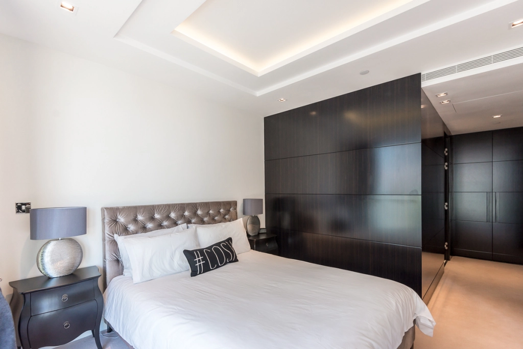 3 bedrooms apartments/flats for sale in Kensington High Street, Kensington - W14 view 8