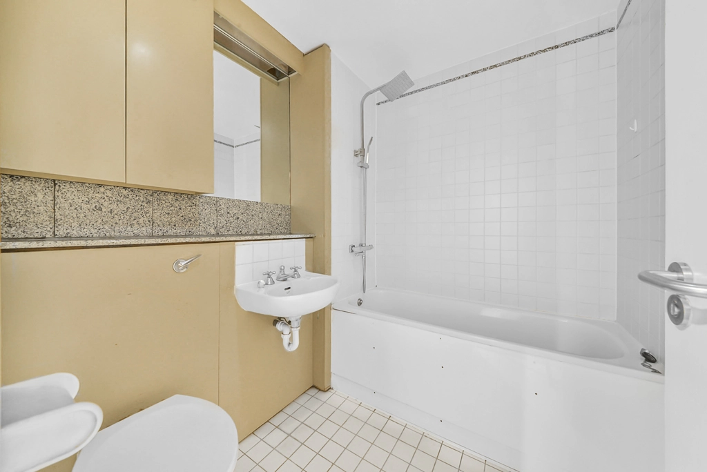 2 bedrooms apartments/flats for sale in Cromwell Road, Kensington - SW7 view 13