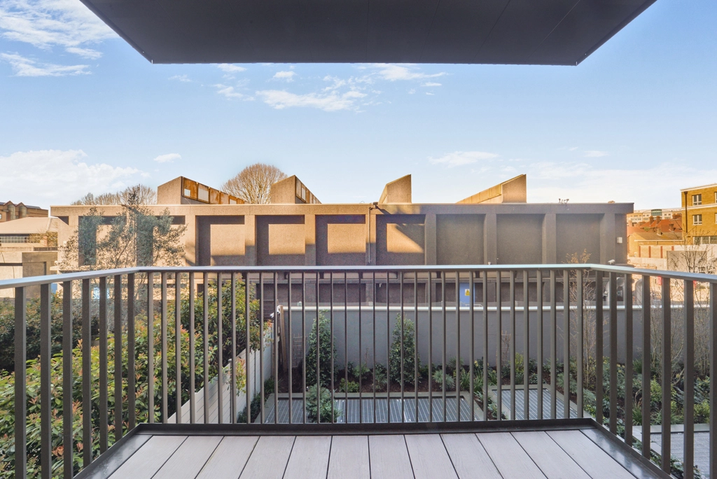 1 bedroom apartments/flats for sale in Parr's Way, Hammersmith - W6 view 7