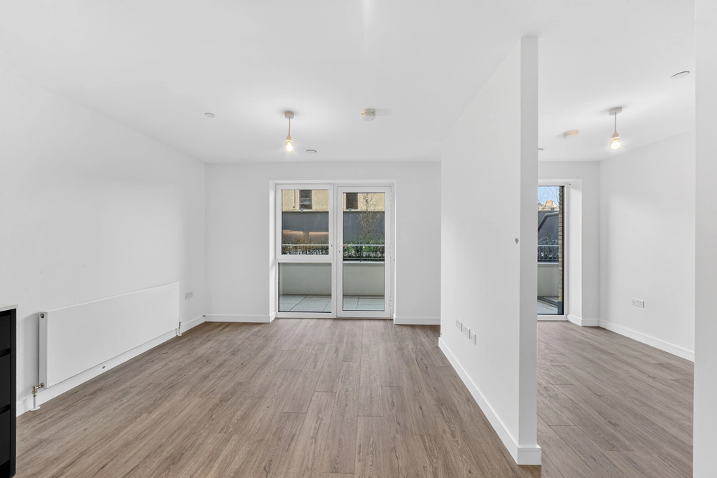 1 bedroom apartments/flats for sale in Parr's Way, Fulham - W6 view 4