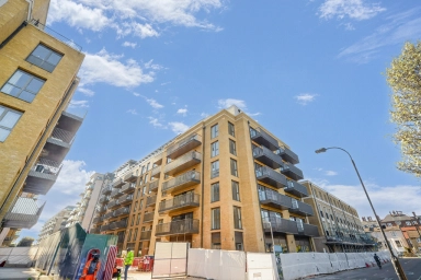 Parr's Way, Hammersmith - W6 view 1