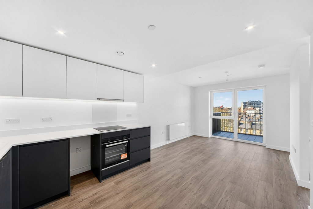 1 bedroom apartments/flats for sale in Parr's Way, Hammersmith - W6 view 2