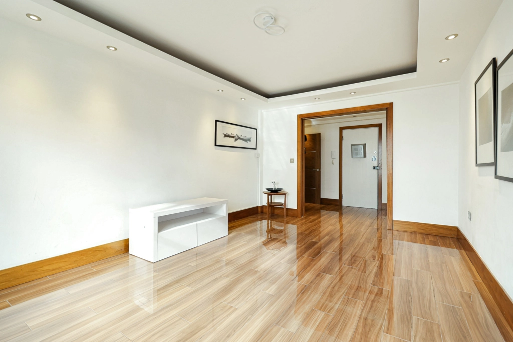 2 bedrooms apartments/flats for sale in Edgware Road, Paddington - W2 view 3
