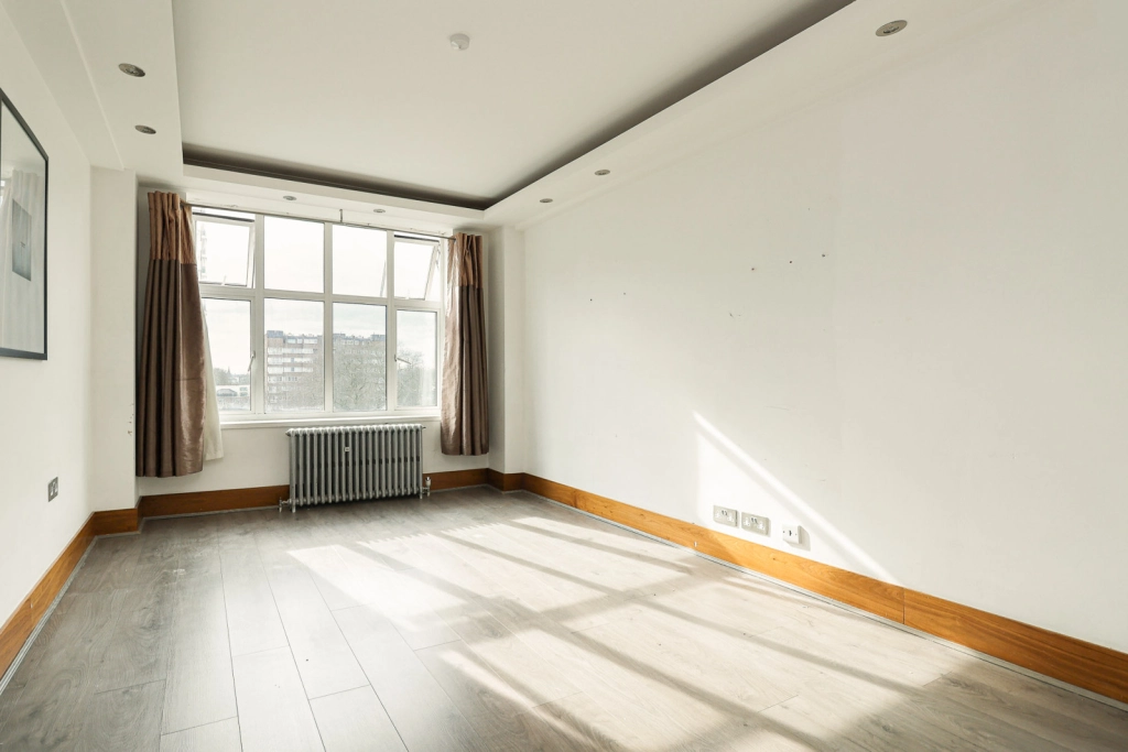2 bedrooms apartments/flats for sale in Edgware Road, Paddington - W2 view 5