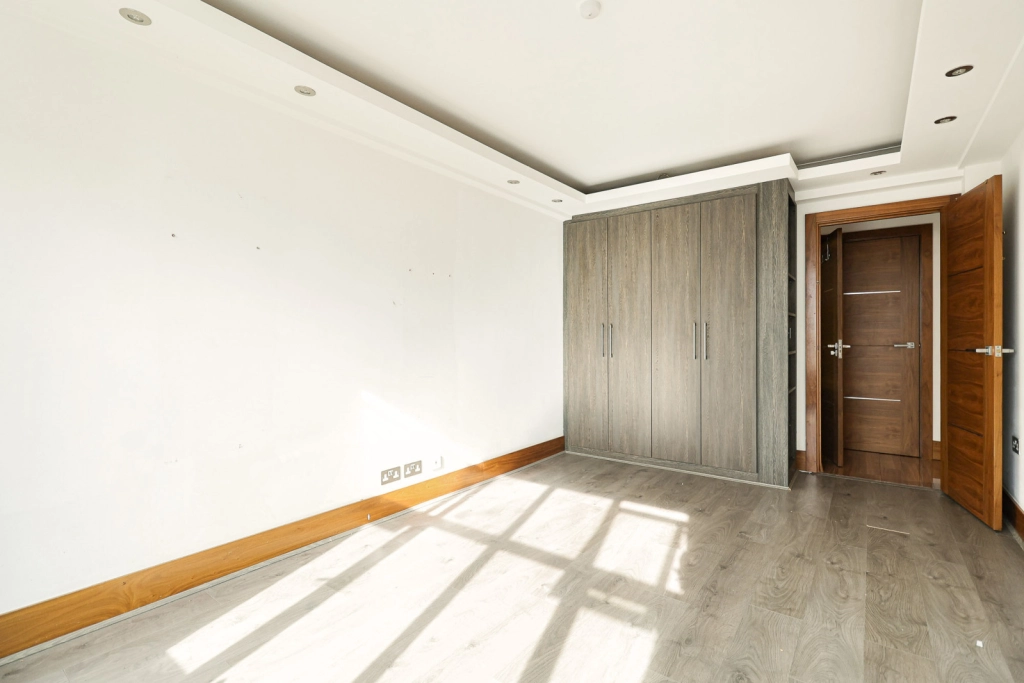 2 bedrooms apartments/flats for sale in Edgware Road, Paddington - W2 view 13