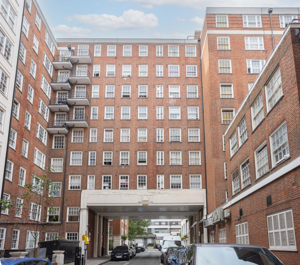 2 bedrooms apartments/flats for sale in Edgware Road, Paddington - W2 view 17
