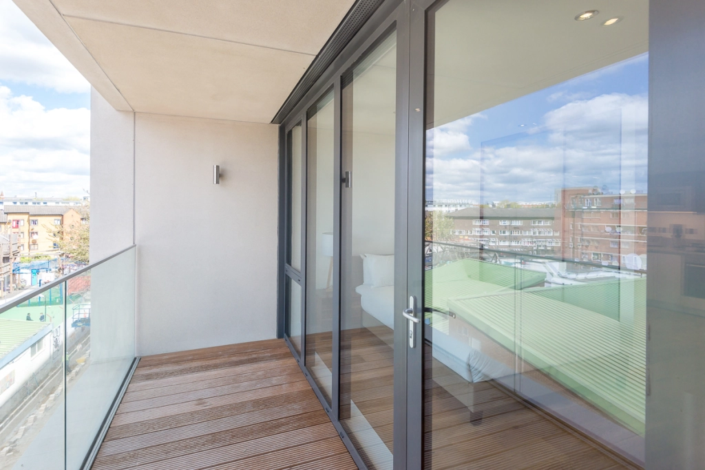 1 bedroom apartments/flats for sale in Faraday Road, Notting Hill - W10 view 6