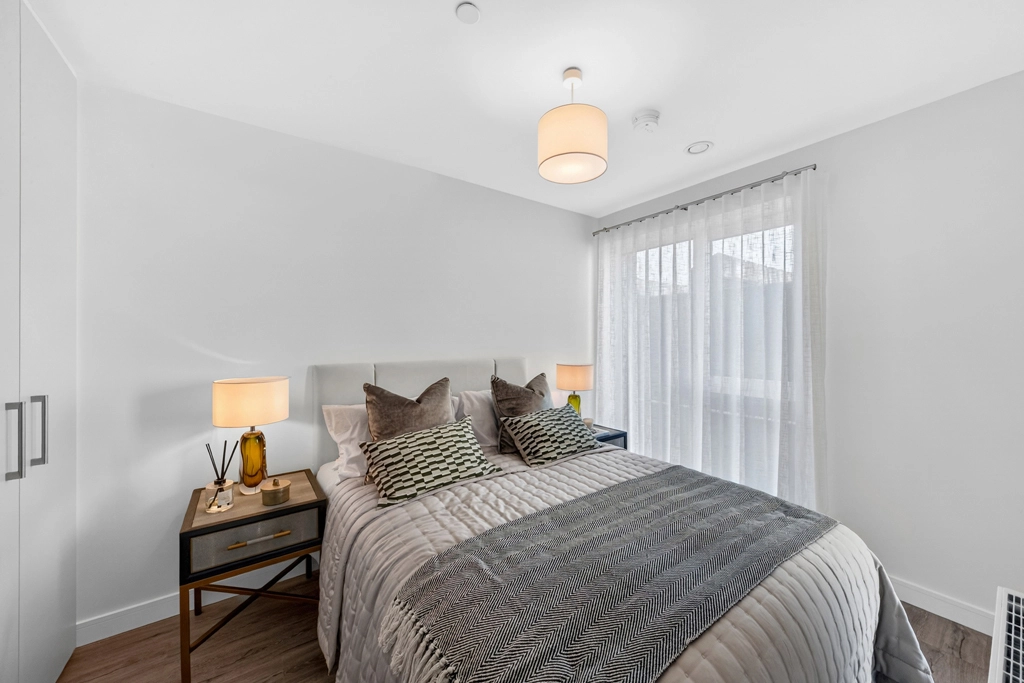 1 bedroom apartments/flats for sale in Parr's Way, Hammersmith - W6 view 5