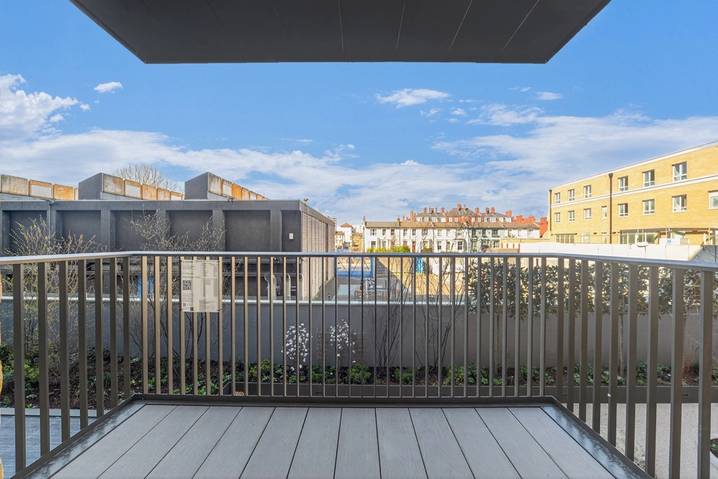 1 bedroom apartments/flats for sale in Parr's Way, Hammersmith - W6 view 7