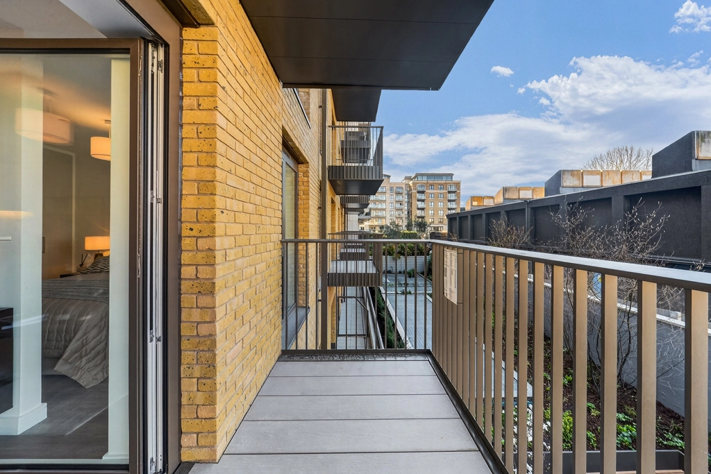 1 bedroom apartments/flats for sale in Parr's Way, Hammersmith - W6 view 8