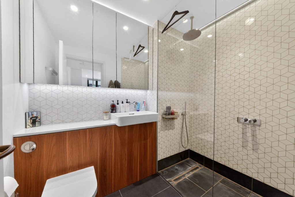 2 bedrooms apartments/flats for sale in Wood Lane, White City - W12 view 13