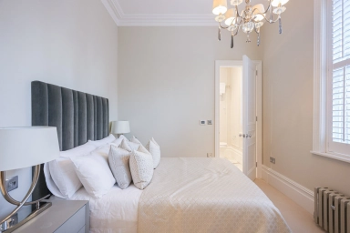 Henrietta Street, Covent Garden - WC2E view 5