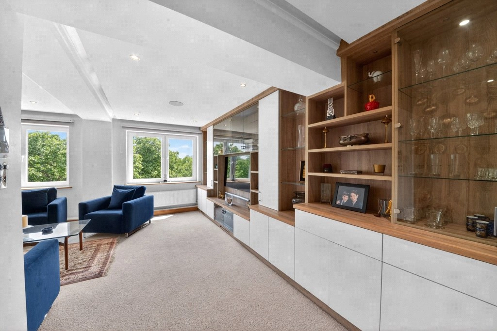 3 bedrooms apartments/flats for sale in Piccadilly, Westminster - W1J view 17