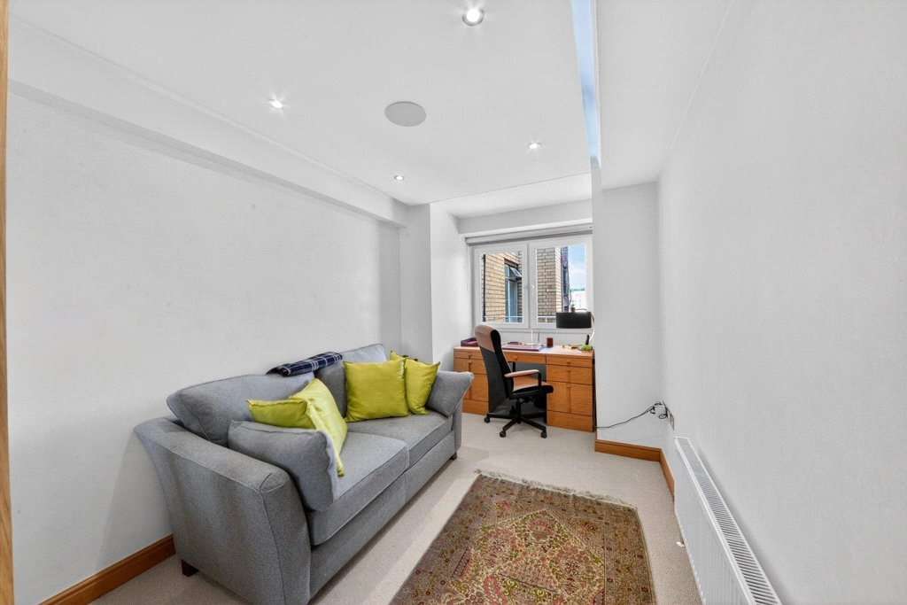 3 bedrooms apartments/flats for sale in Piccadilly, Westminster - W1J view 11