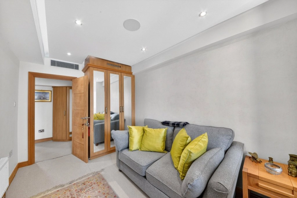 3 bedrooms apartments/flats for sale in Piccadilly, Westminster - W1J view 12