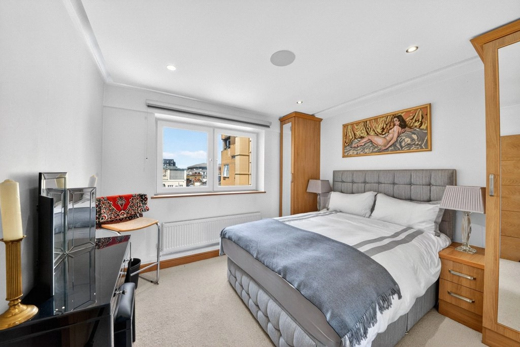 3 bedrooms apartments/flats for sale in Piccadilly, Westminster - W1J view 5