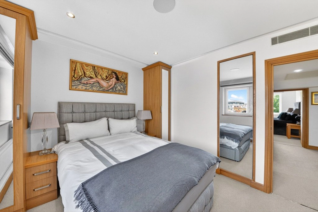 3 bedrooms apartments/flats for sale in Piccadilly, Westminster - W1J view 15