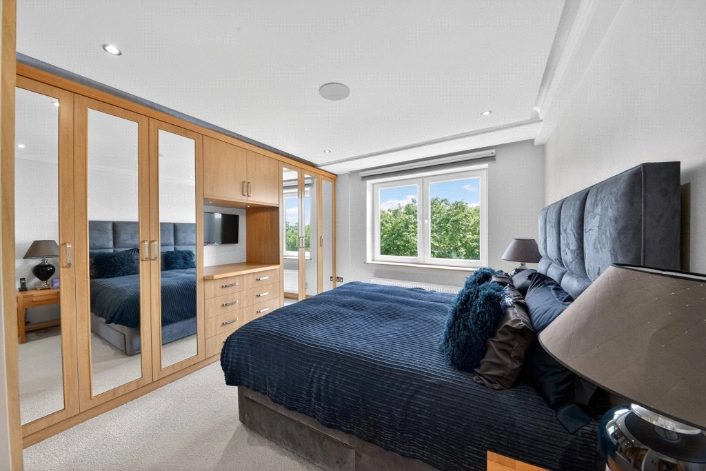 3 bedrooms apartments/flats for sale in Piccadilly, Westminster - W1J view 6