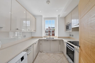 Edgware Road, Marylebone - W2 view 4