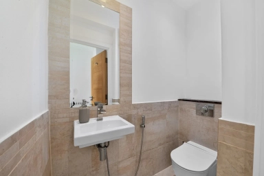 Edgware Road, Marylebone - W2 view 12