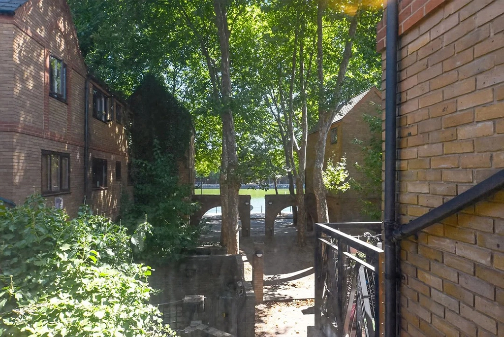 1 bedroom apartments/flats for sale in Brunswick Quay, Rotherhithe - SE16 view 11